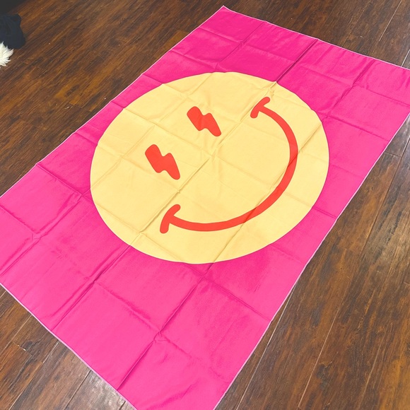 Smiley face flag - Picture 1 of 1